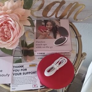 Fancii Rechargeable Compact Mirror